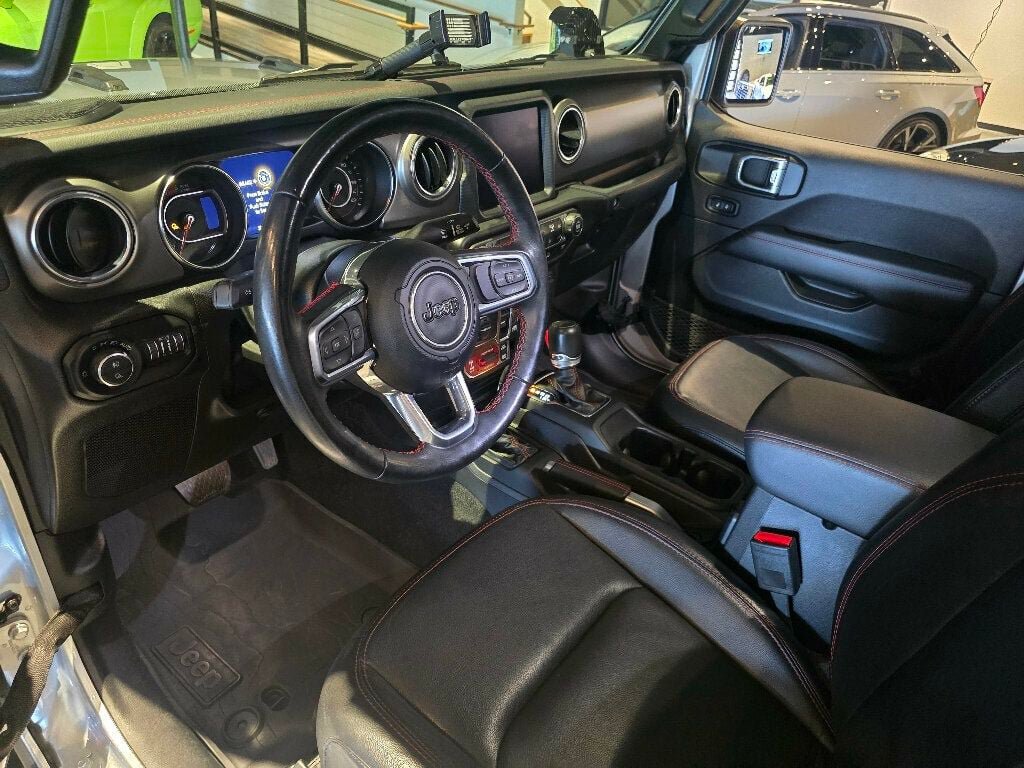 Used 2022 Jeep Gladiator Rubicon w/ LED Lighting Group AWD/4WD image 16