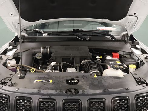 Certified 2023 Jeep Compass Latitude w/ Sun and Sound Group AWD/4WD image 21