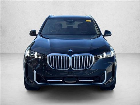 Certified 2025 BMW X5 sDrive40i w/ Climate Comfort Package image 2