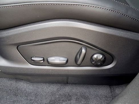 New 2026 Porsche Macan 4 Electric image 15