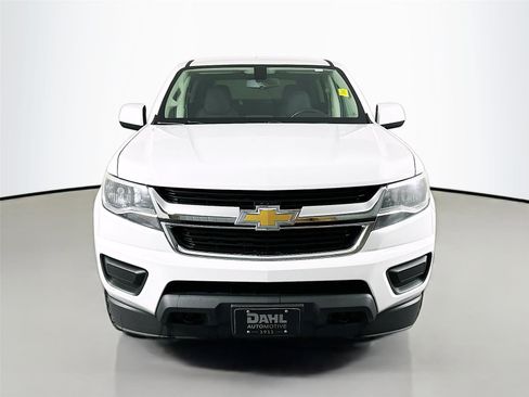 Used 2019 Chevrolet Colorado LT image 2
