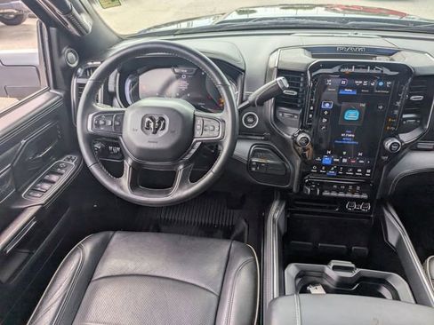 Used 2024 RAM 3500 Limited AWD/4WD image 18