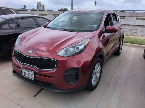 Used 2019 Kia Sportage LX FWD image 1
