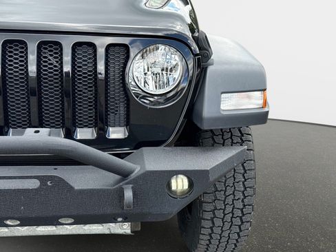 Used 2018 Jeep Wrangler Unlimited Sport AWD/4WD image 10