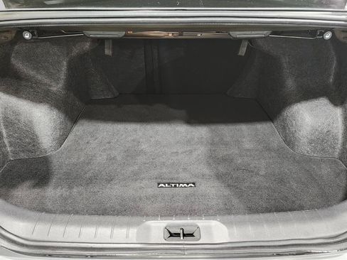 Used 2023 Nissan Altima 2.5 SV w/ SV Premium Package FWD image 12