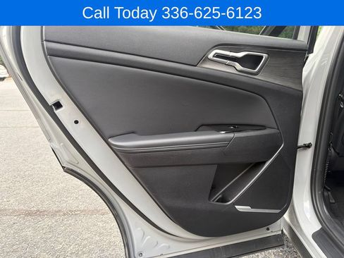 Used 2023 Kia Sportage X-Line w/ X-Line Premium Package AWD/4WD image 23