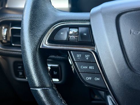 Used 2023 Lincoln Nautilus AWD w/ Premium Package image 34
