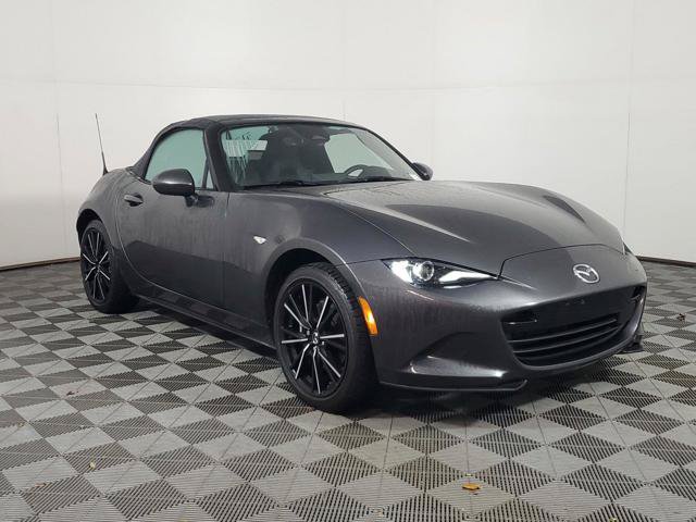 Certified 2025 MAZDA MX-5 Miata Grand Touring RWD image 3