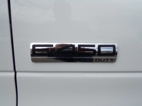 Used 2017 Ford E-450 and Econoline 450 Super Duty w/ Power Windows & Locks Group image 28