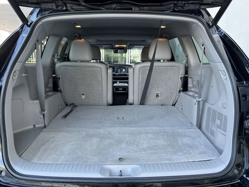 Used 2019 Toyota Highlander XLE image 21