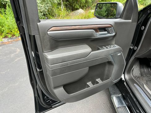 Used 2026 GMC Sierra 1500 SLT w/ SLT Premium Package AWD/4WD image 11