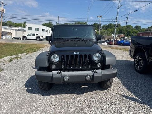 Used 2016 Jeep Wrangler Unlimited Sport w/ Quick Order Package 24S AWD/4WD image 2