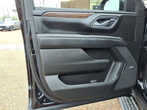 Used 2022 Chevrolet Tahoe High Country AWD/4WD image 19
