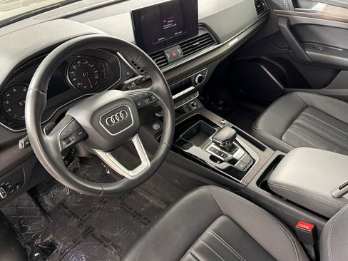 Used 2023 Audi Q5 2.0T Premium w/ Convenience Package AWD/4WD image 9