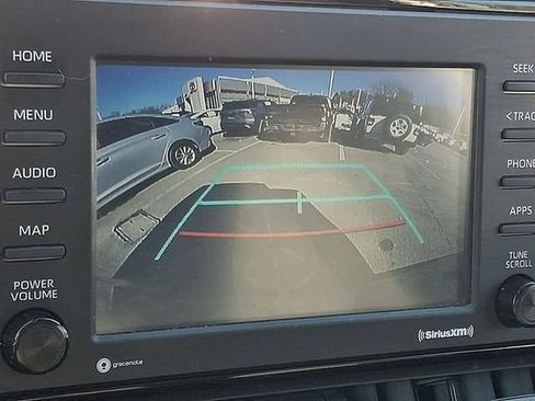 Used 2022 Toyota RAV4 XLE AWD/4WD image 16