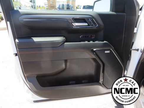 Used 2025 GMC Sierra 1500 AT4 AWD/4WD image 17