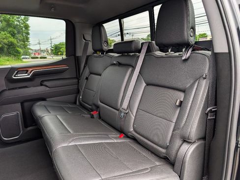 Used 2023 GMC Sierra 1500 Denali w/ Denali Reserve Package AWD/4WD image 19