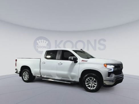 Used 2024 Chevrolet Silverado 1500 LT AWD/4WD image 2
