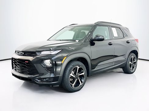 Used 2023 Chevrolet TrailBlazer RS w/ Convenience Package AWD/4WD image 3
