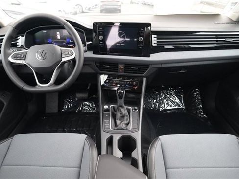 New 2025 Volkswagen Jetta SE image 22