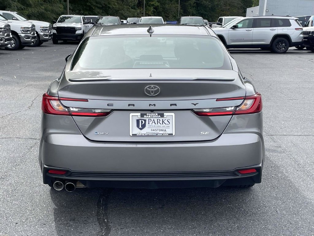 Used 2025 Toyota Camry SE FWD image 7