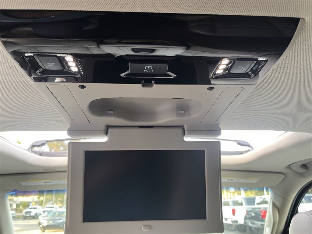 Used 2016 Cadillac Escalade ESV Luxury RWD image 5