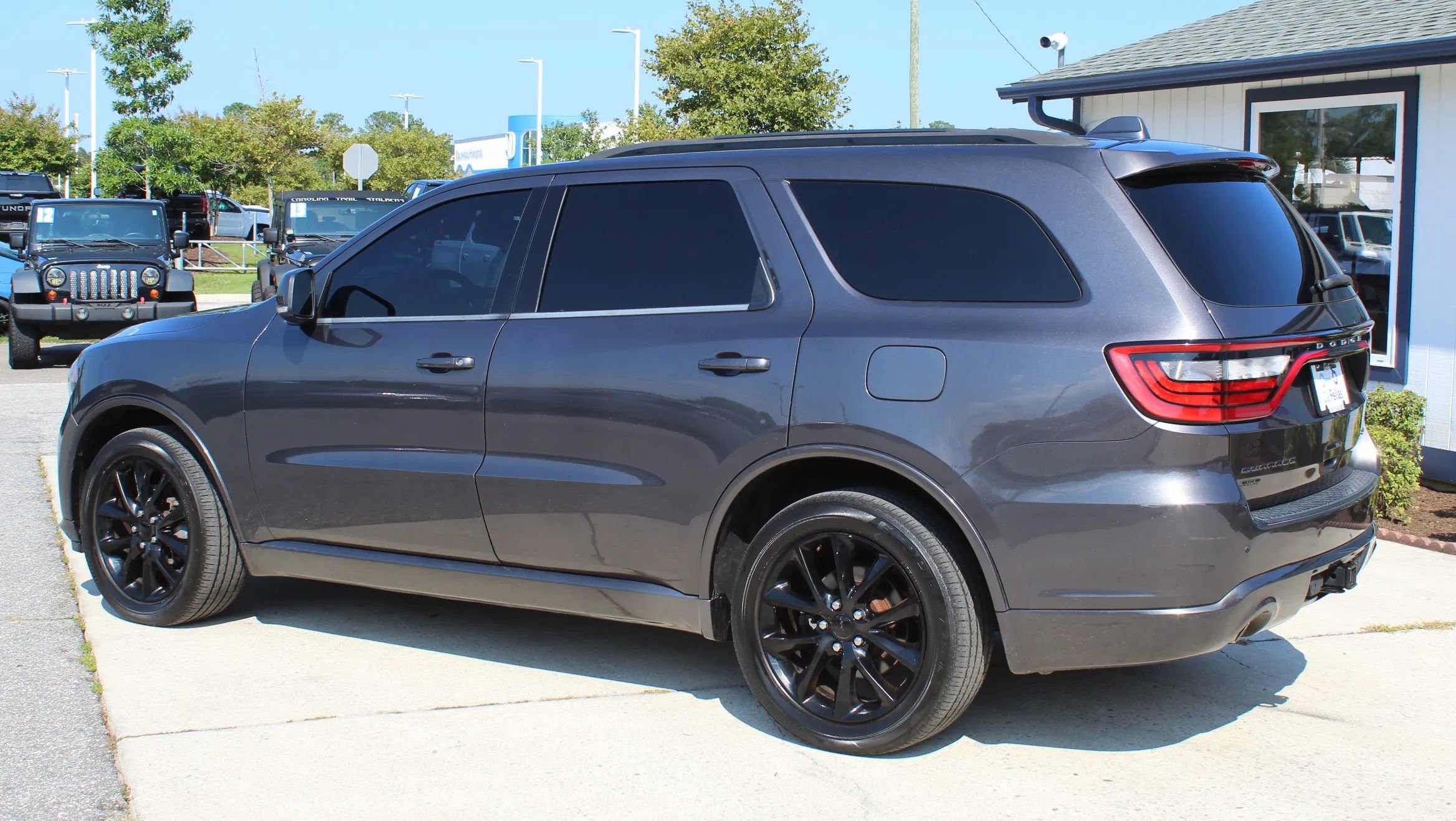 Used 2017 Dodge Durango GT w/ Premium Group AWD/4WD image 3