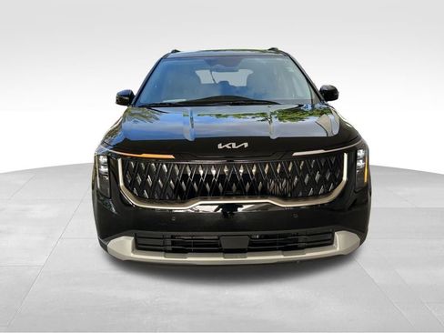 Used 2025 Kia Carnival EX image 15