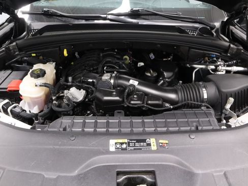 Used 2025 Jeep Grand Cherokee Summit AWD/4WD image 15