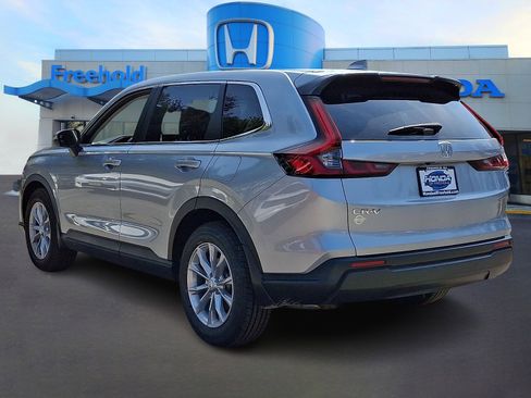 Used 2023 Honda CR-V EX image 5