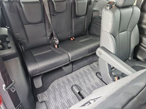 Used 2023 Subaru Ascent Touring image 13