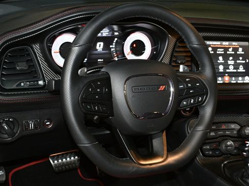 Used 2022 Dodge Challenger R/T Scat Pack RWD image 23