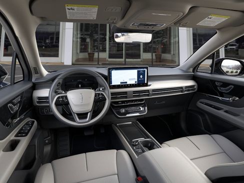 New 2026 Lincoln Corsair Premiere image 9