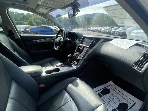 Used 2017 INFINITI Q50 3.0t Premium w/ Driver Assistance Package RWD image 15