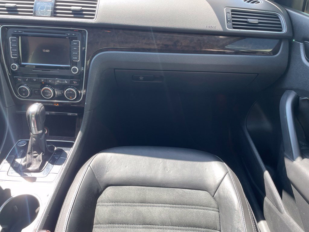Used 2014 Volkswagen Passat TDI SEL Premium FWD image 24