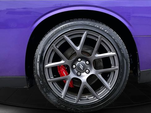 Used 2019 Dodge Challenger R/T Scat Pack w/ Plus Package RWD image 34