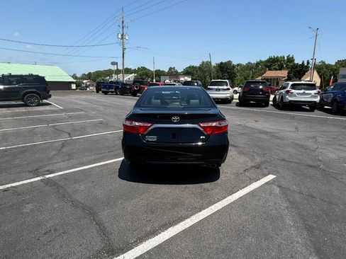 Used 2017 Toyota Camry SE FWD image 12