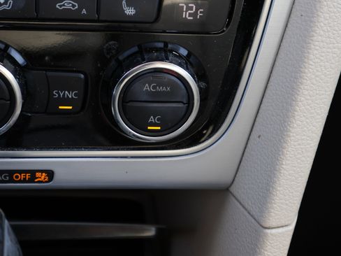 Used 2012 Volkswagen Passat 2.5 SE image 27