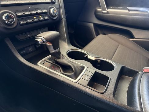 Used 2022 Kia Sportage LX w/ LX FWD Value Edition Package image 17