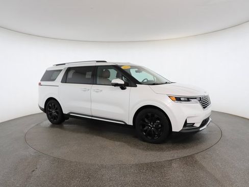 Used 2024 Kia Carnival SX image 25