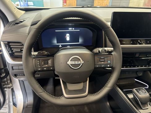 New 2026 Nissan Rogue Platinum AWD/4WD image 11