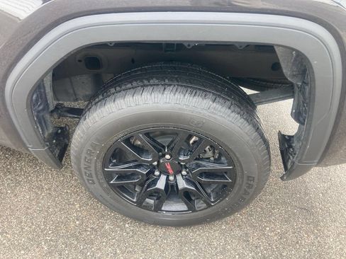 Certified 2025 GMC Sierra 1500 Elevation AWD/4WD image 9