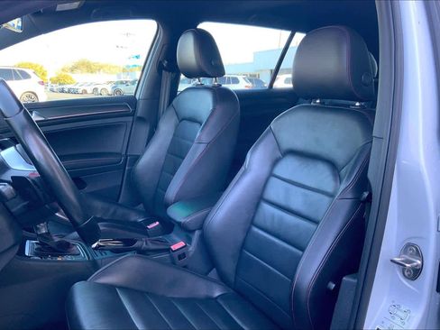 Used 2019 Volkswagen GTI SE w/ SE Experience Package image 7