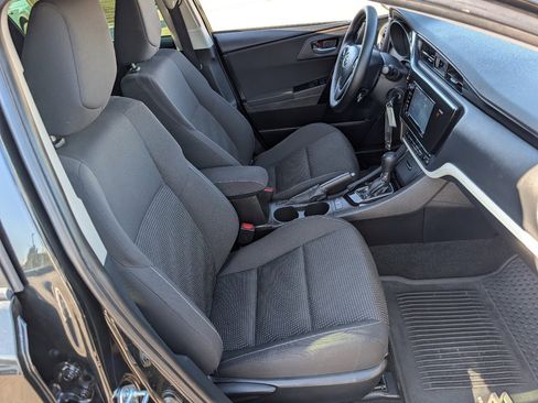 Used 2017 Toyota Corolla iM image 8