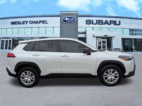 Used 2025 Toyota Corolla Cross L image 4