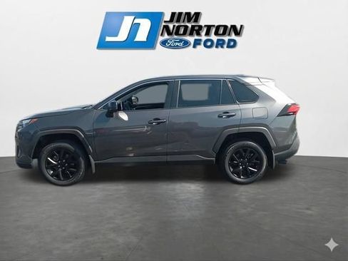 Used 2024 Toyota RAV4 LE FWD image 6