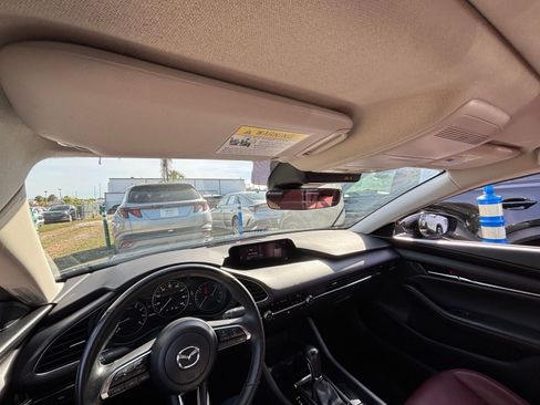 Used 2025 MAZDA MAZDA3 s image 34