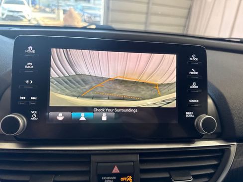 Used 2018 Honda Accord Sport image 31