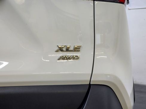 Used 2020 Toyota RAV4 XLE image 6