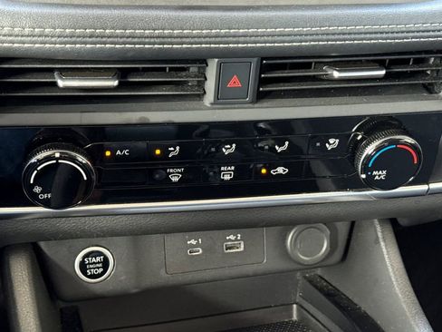 Used 2023 Nissan Rogue S FWD image 28